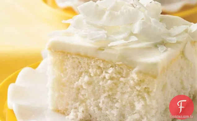 Bolo de coco com cobertura de Chocolate branco