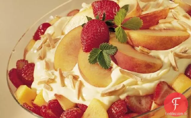 Bagatela de creme de morango e pêssego