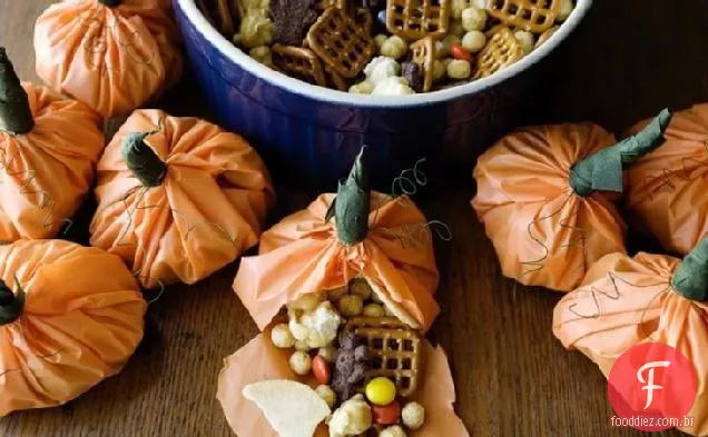 Pumpkin Party Mix