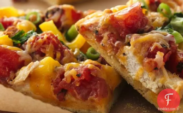 Pizza mexicana de frango com crosta de Fubá