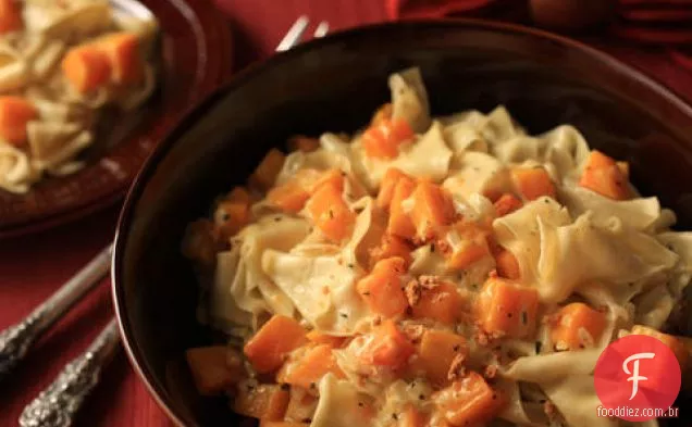 Pappardelle fresco com abóbora e molho de Creme de tomilho