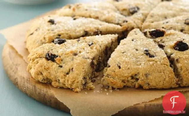 Scones Amanteigados De Cereja (Farinha De Trigo Integral Branca)