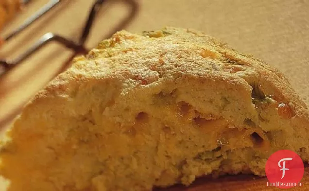 Cheddar e pimentões Scones de Pão De Milho (Farinha de trigo integral branca)
