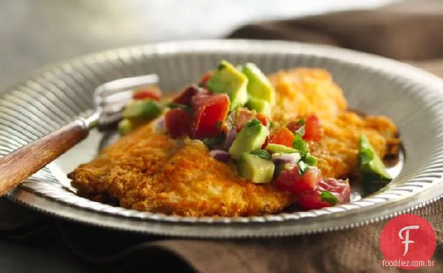 Peixe atrevido assar com tomate-Bacon-Salsa De Abacate