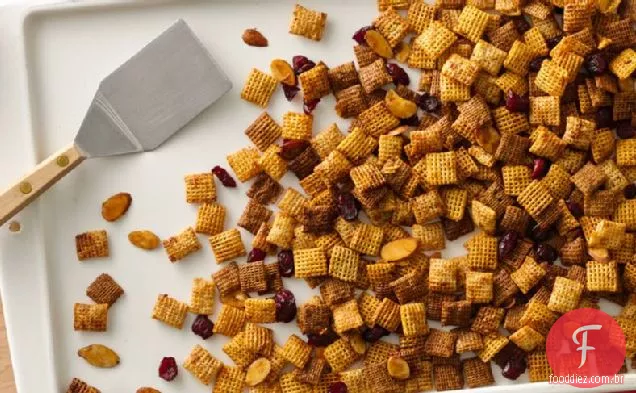 Cranberry-Orange Chex ™ Mix
