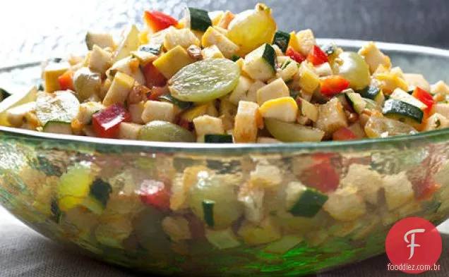 Salada marroquina de abobrinha, Uva e pimentão