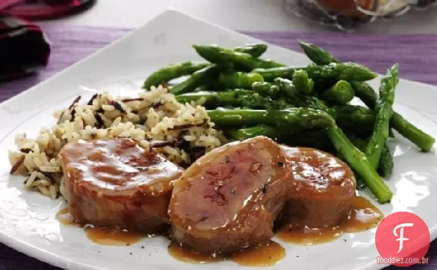 Lombo de porco mel Dijon com aspargos