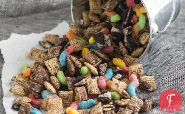 Dirt' n ' Worms Chex Mix