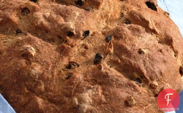 Pão De Trigo Com Canela E Passas