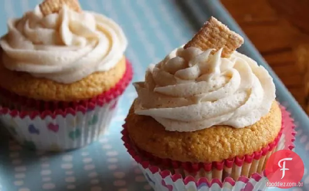 Frosted Toast Crunch ™ Cupcakes