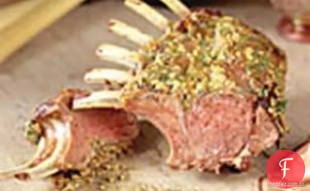 Rack De Cordeiro com uma crosta de Semente de coentro e mostarda