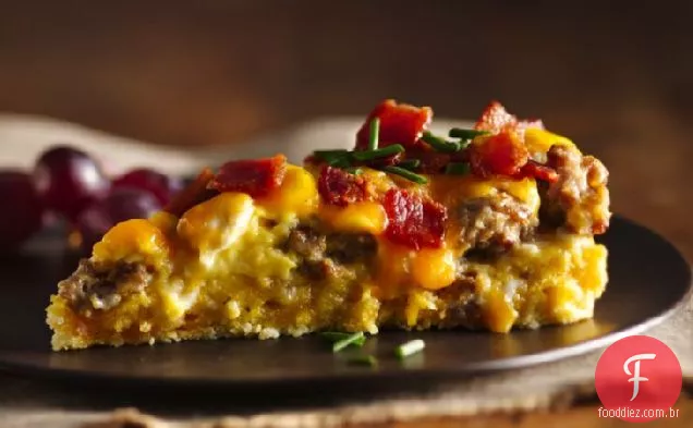 Salsicha-Bacon e queijo pequeno-almoço Torte