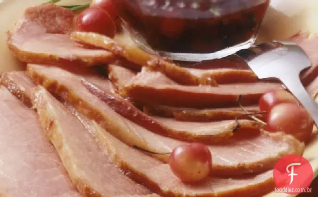 Presunto de fogão lento com molho de groselha e cereja