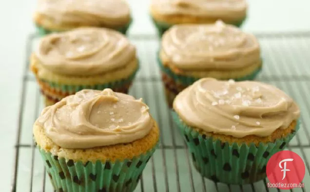 Cupcakes de caramelo com cobertura de Caramelo Salgado