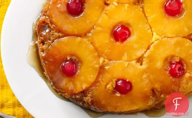 Bolo De Abacaxi Com Fogão Lento De Cabeça Para Baixo