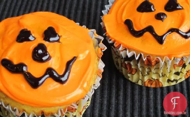 Cupcakes de abóbora com recheio de porca de girassol