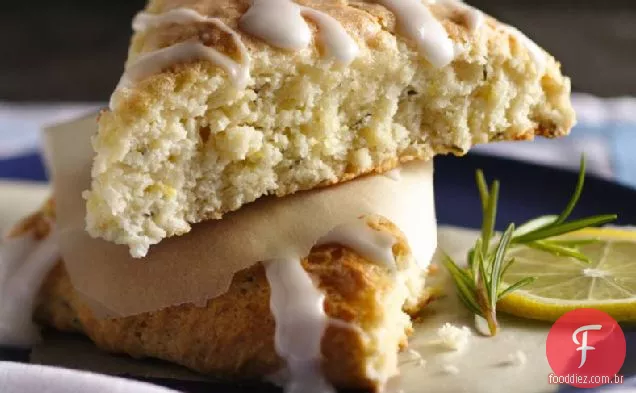 Rosemary-Limão Creme Scones