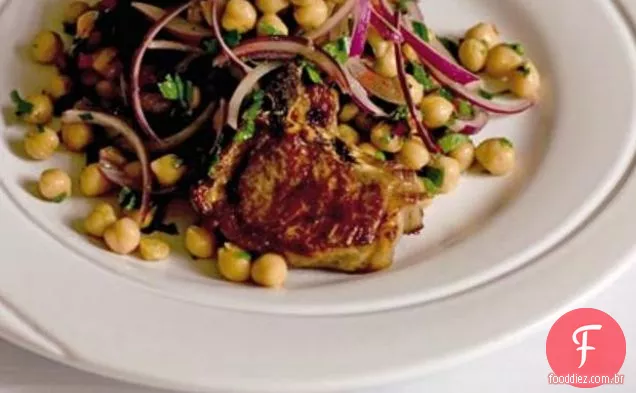 Cordeiro De Limão Com Grão De Bico Quente E Salada De Salsa