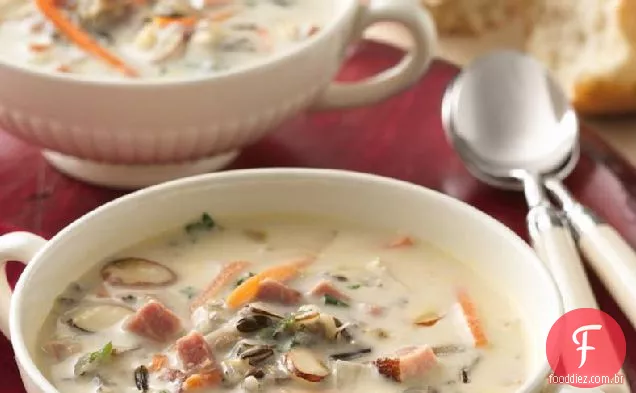 Presunto cremoso de fogão lento e sopa de Arroz Selvagem