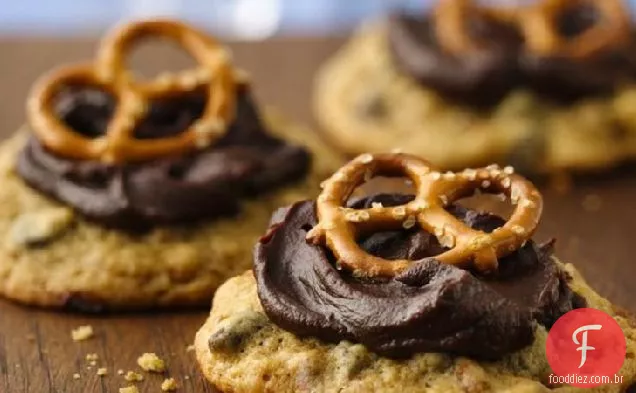 Biscoitos de chocolate com Cerveja e Pretzel