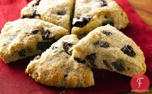 Scones Da Microplaqueta Do Cereja-Chocolate