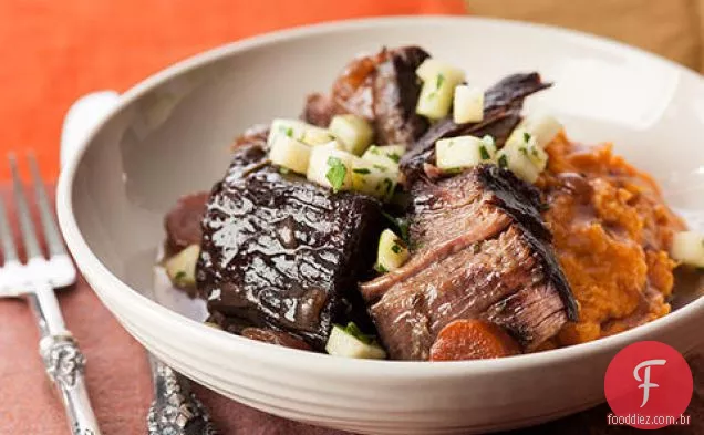 Vinho tinto-Carne Assada com maçã Gremolata