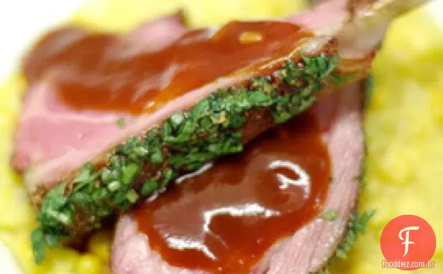 Cordeiro com crosta de coentro de Jimmy com molho de laranja-hoisin temperado