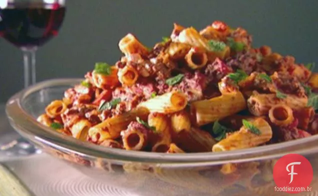 Ragu de cordeiro com hortelã