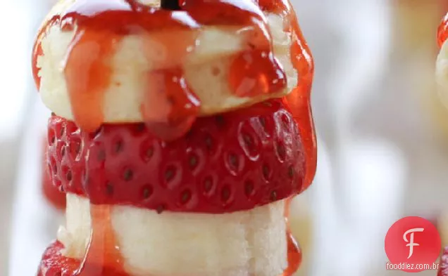 Morango Banana Panqueca Kebabs