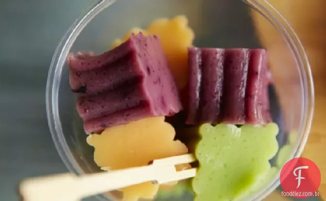 Blueberry Grape Smoothie Poppers