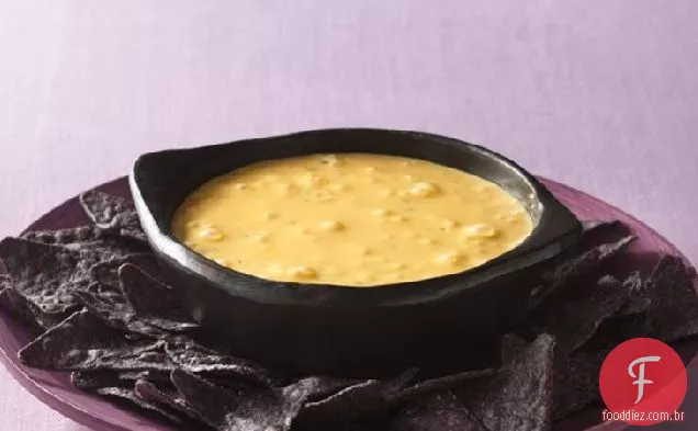 Molho borbulhante do Queijo do Caldeirão com Dippers da asa do morcego