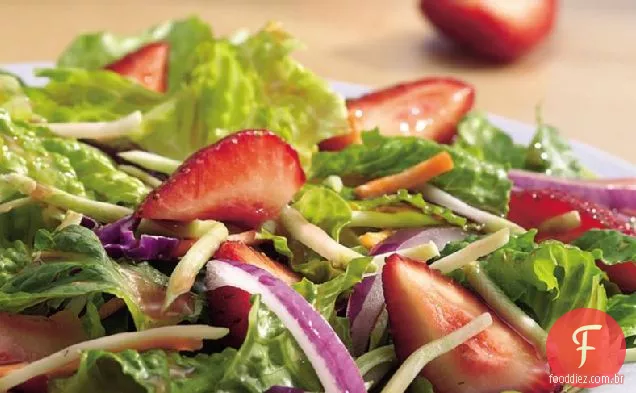 Romaine - salada de brócolis com morangos