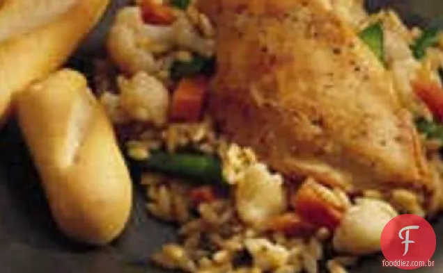 Caesar frango com Orzo
