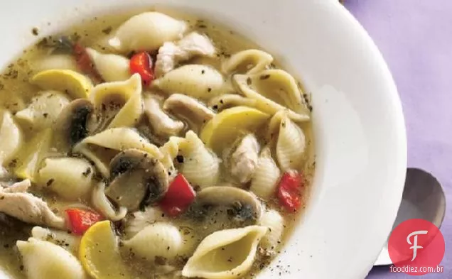 Sopa De Massa De Frango