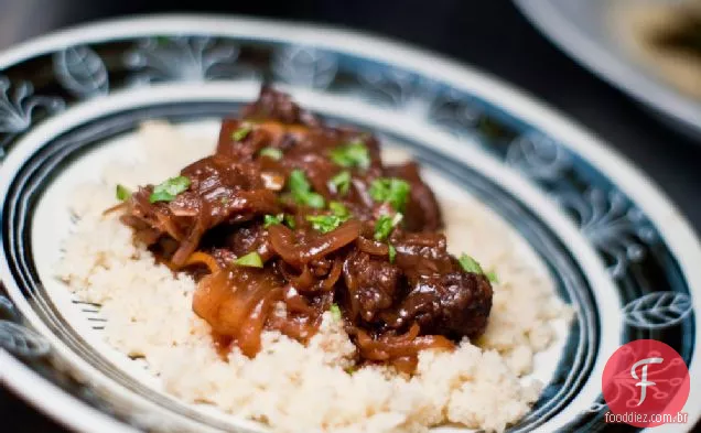 Tagine De Cordeiro De Romã Com Limões Meyer Preservados