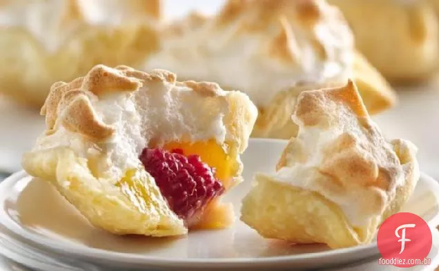 Mile-High Lemon Merengue Mini Pies