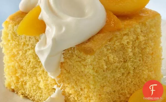 Pêssegos e Bolo De Creme