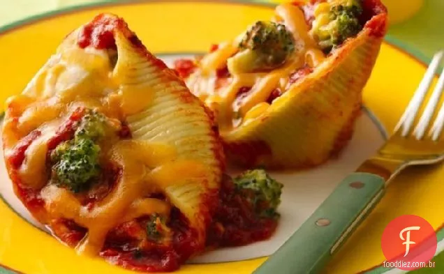 Brócolis e queijo recheado conchas
