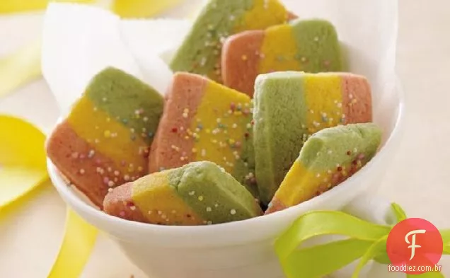 Biscoitos de Confete De fatia e assar na primavera