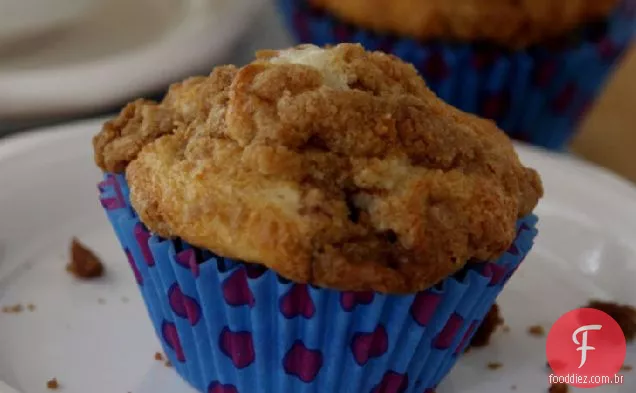 Muffins De Canela De Maçã Com Cobertura Streusel