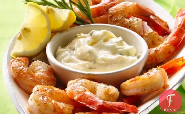 Camarão Bayou com limão-alecrim Aioli