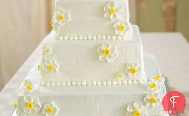 Bolo de casamento branco com Recheio De Framboesa