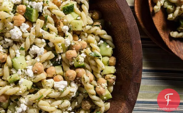 Aneto, grão de bico e Salada De Macarrão Feta