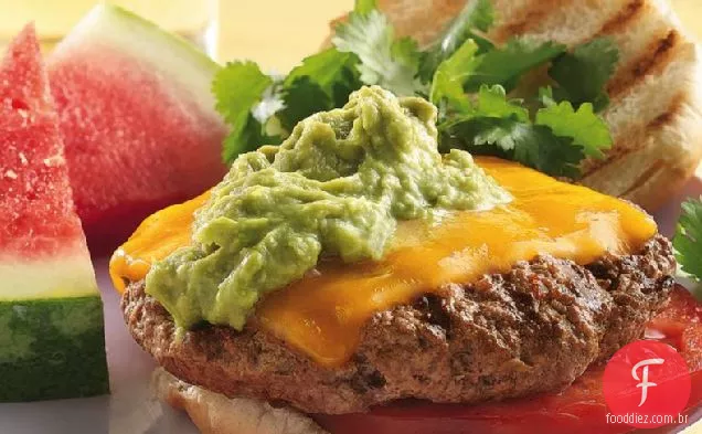 Hambúrgueres Chipotle grelhados com Guacamole