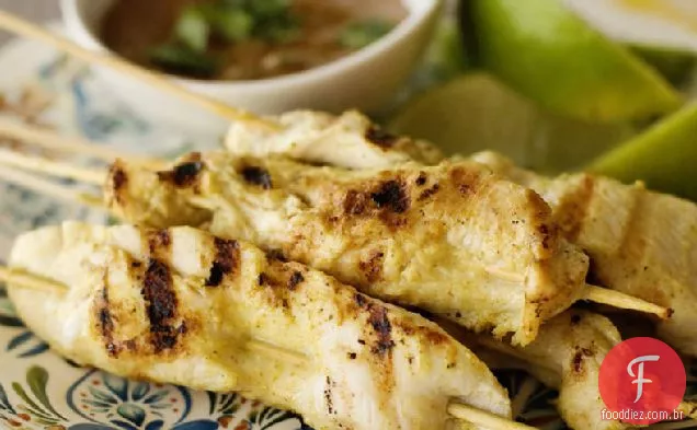 Frango Satay com molho de amendoim