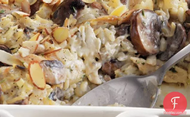 Frango, cogumelo e arroz selvagem assar