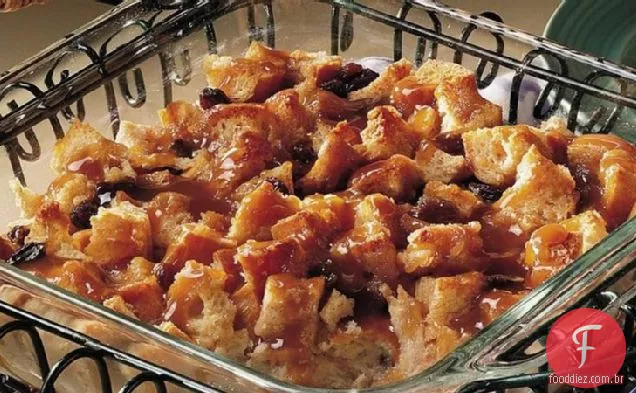Pudim de pão com molho de Bourbon (mais leve )