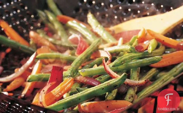 Cenouras grelhadas e feijão verde