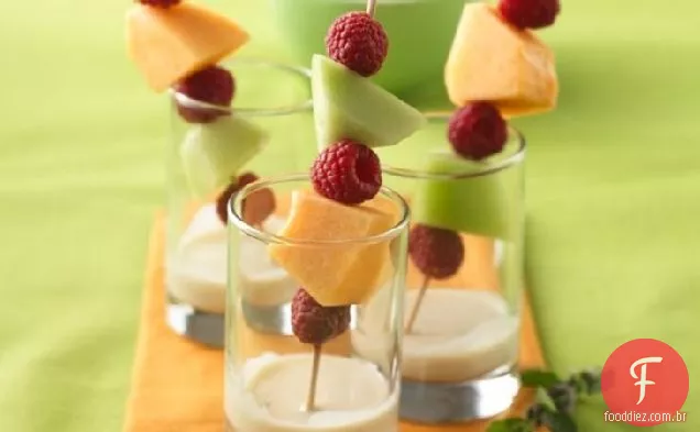 Molho de gengibre e hortelã com frutas