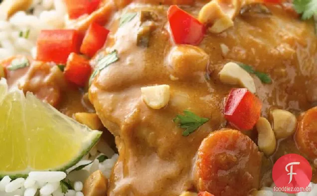 Frango De Amendoim Tailandês Com Fogão Lento